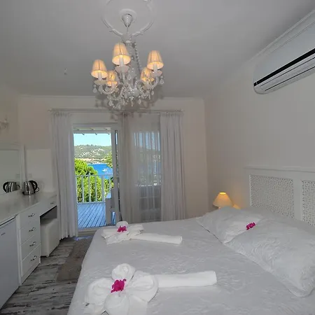 Karianda Otel