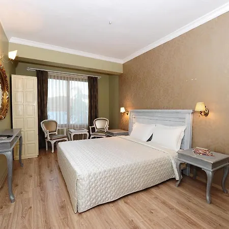 Karianda Hotel Golturkbuku