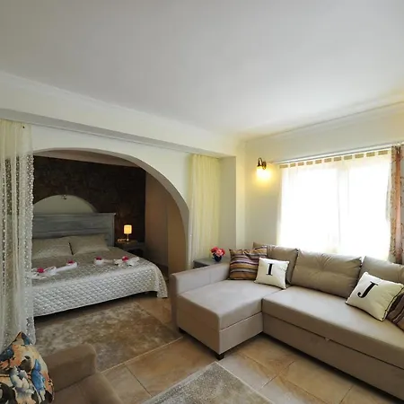 Karianda Golturkbuku