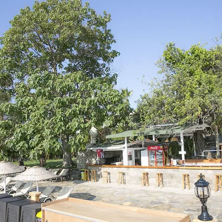 Karianda Hotel Golturkbuku