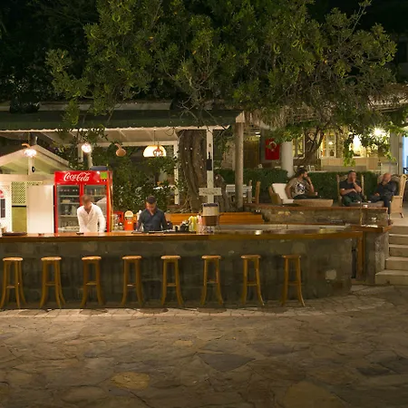 Hotel Karianda Golturkbuku