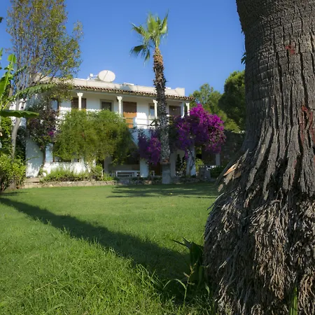 Szálloda Karianda Golturkbuku