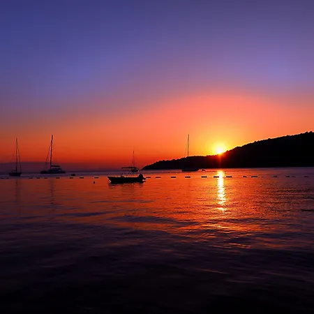 Karianda Hotel Golturkbuku