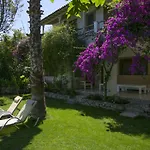 Hotel Karianda Golturkbuku