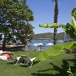 Karianda Hotel