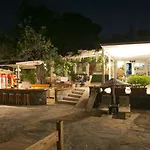 Karianda Hotel *